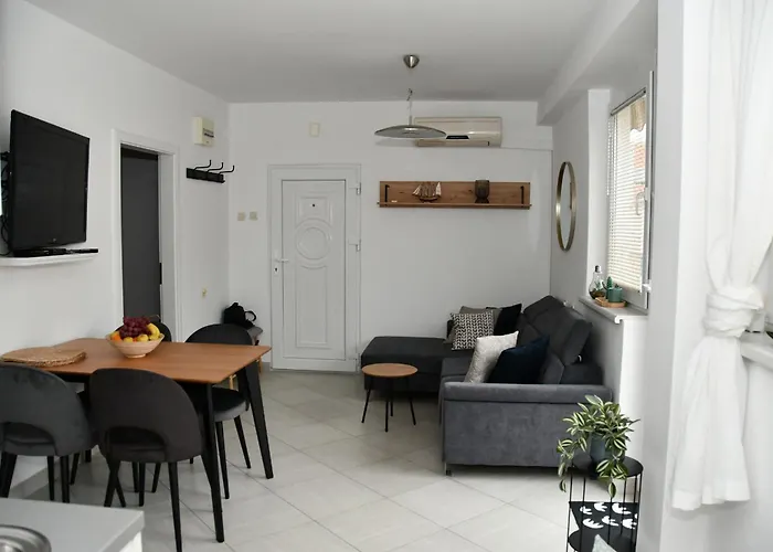 Apartman Lora